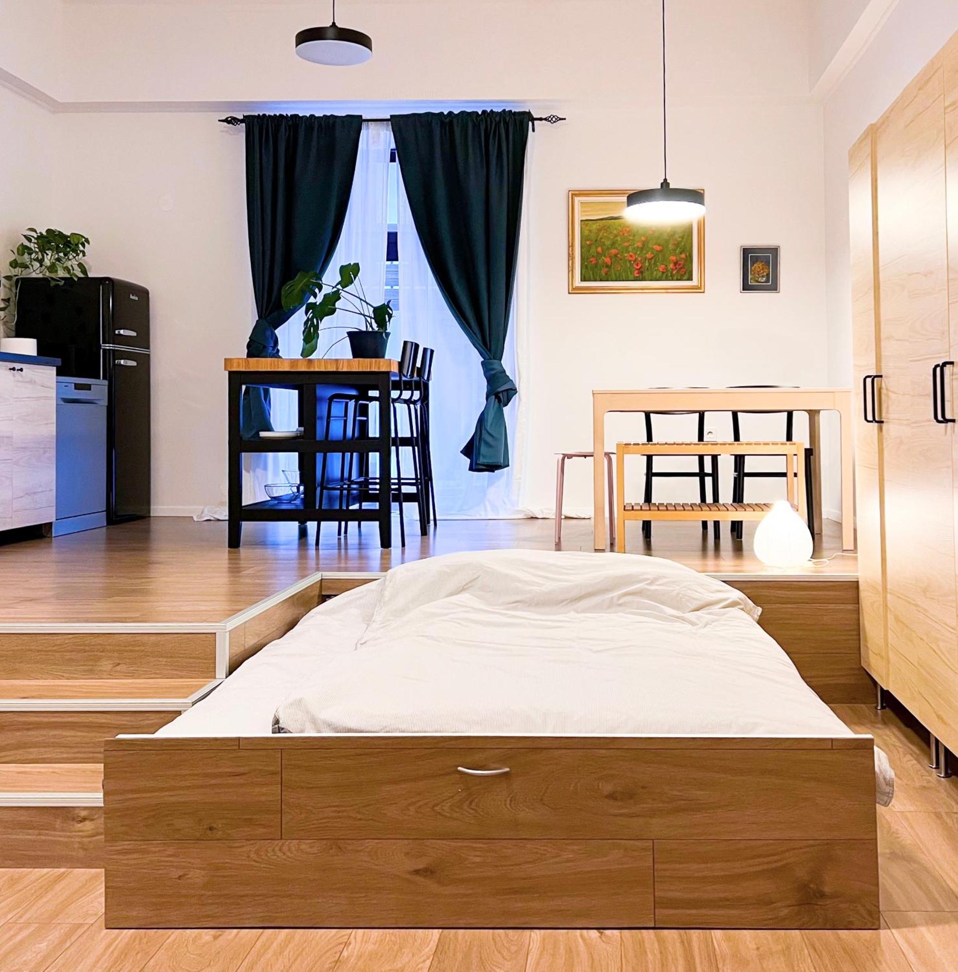 Aumetz Square Apartment อิดริยา ภายนอก รูปภาพ